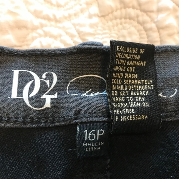 NWOT DG2 5-pocket dark gray jeans with gunmetal bling —virtual stretch (16P) - Picture 6 of 16